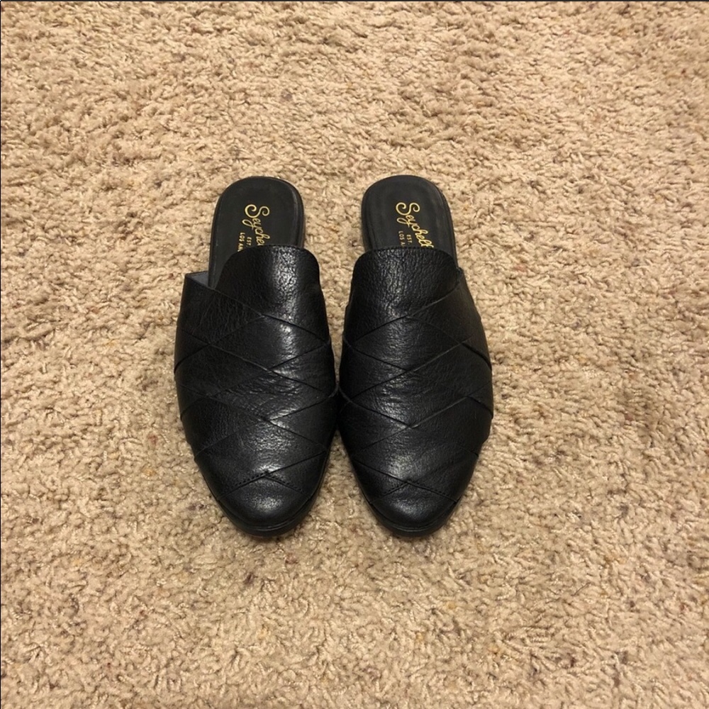 Seychelles survival mules